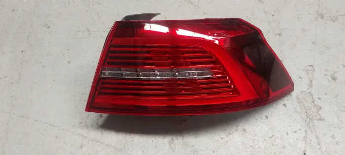 Lanterna traseira led  direita passat sedan 2016 a 2019