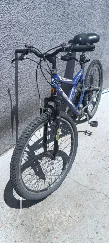 Bicicleta Full Aro 26 Suspensão 18 Marchas Masculina Azul/Preta - Azul<br><br><br>