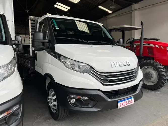 iveco daily 35-160 ano 2022 carroceria madeira novissima baixo km