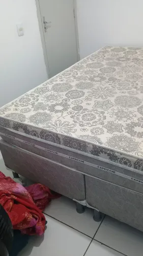 Cama Queen casal com base