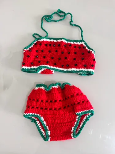 Roupa de crochê - MESVERSÁRIO