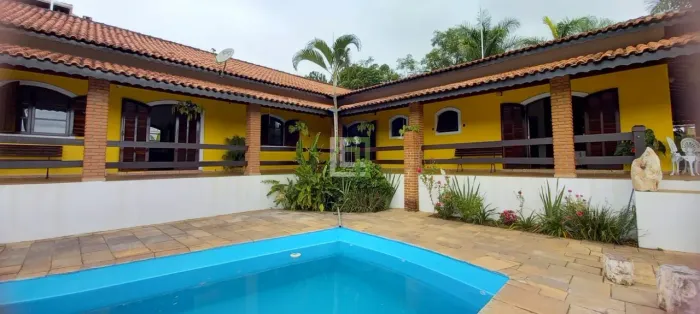 Chácara com 6 dormitórios à venda, 550 m² por R$ 2.350.000,00 - Residencial Moenda - Itati