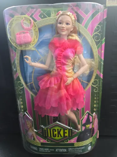 Glinda Wicked com Roupa de Baile