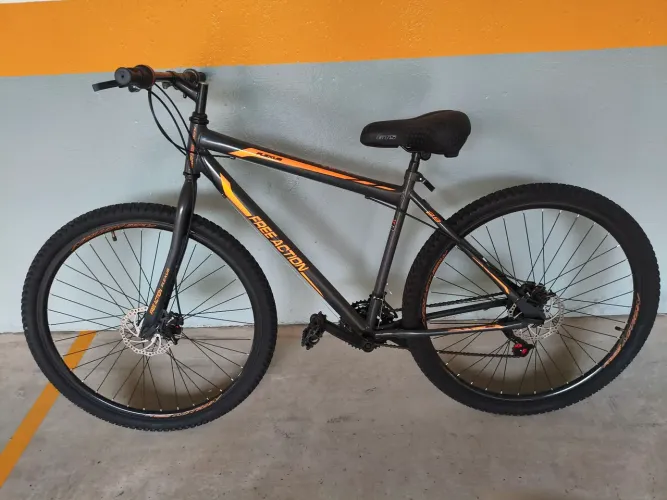 Bicicleta Free Action Flexus 21v (pouco uso)