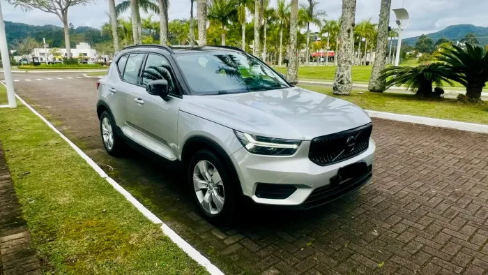 Volvo XC40 T-4 2.0 190cv FWD 2019