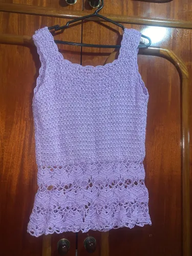 Blusa em tricô feminina ( nova) nunca usada tamanho M