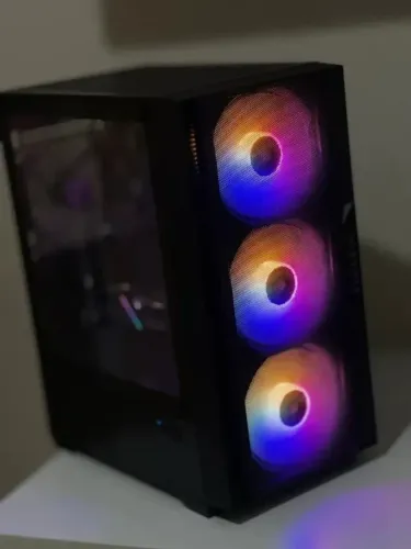 PC Gamer i5 12400F + RTX 2060 | 16GB RAM 3200MHZ | SSD NVMe | Roda tudo!