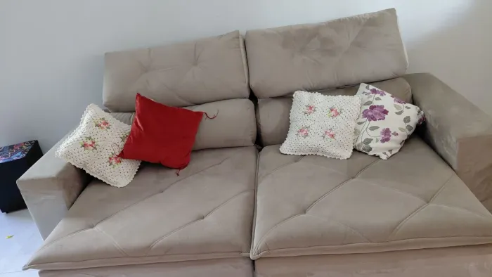 Vendo sofá semi novo