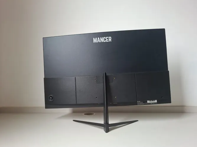 Monitor Gamer Mancer 24? Curvo 144Hz - Ótimo Estado