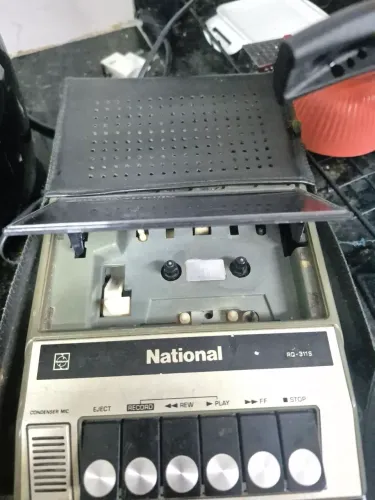 Gravador portátil vintage national