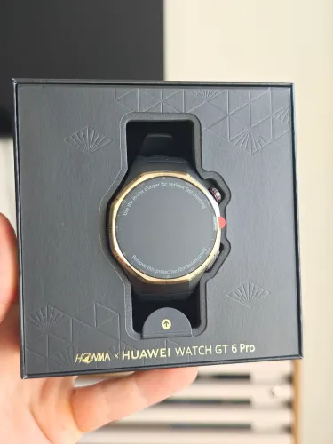 Huawei GT 6 Pro 46mm seminovo com garantia até junho de 2027