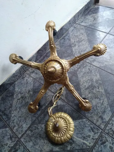 Lustre clássico em bronze vintage 