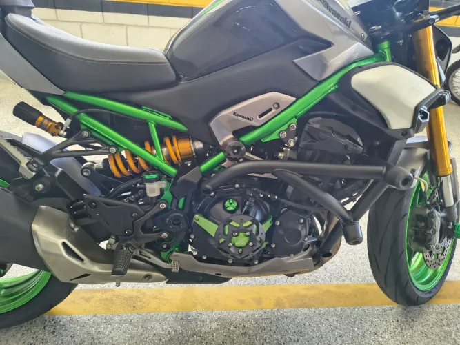 Z900 R EDITION - Moto zerada 3.400 km