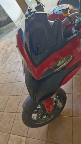 Vendo moto Ducati barata pra sair logo 38.000