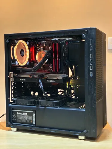 PC Gamer Ryzen 5 1600AF RX 6600 16GB RAM 512GB SSD