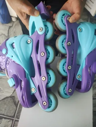Patins Infantil 4 Rodas Ajustável Colorido Roxo/Azul - Com Capacete