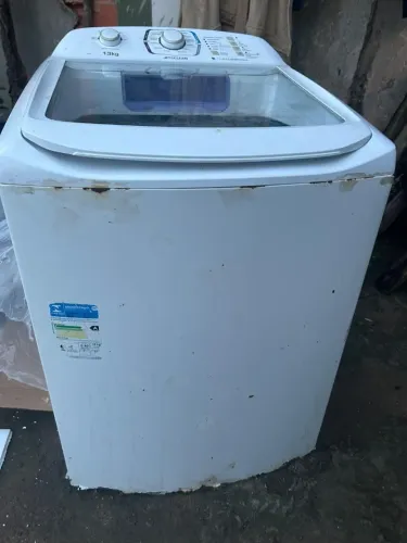 Máquina de lavar para retirar peças 