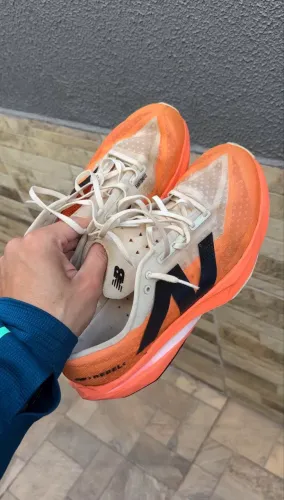 Tênis New Balance Rebel v4