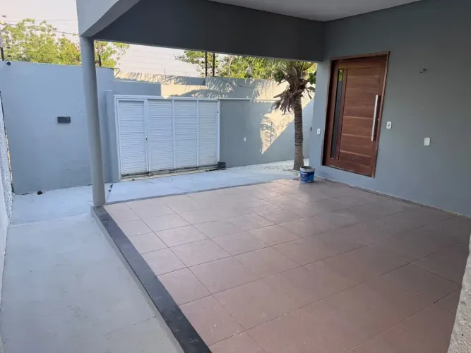 Casa com 03 quartos no Tiberão em Floriano/PI