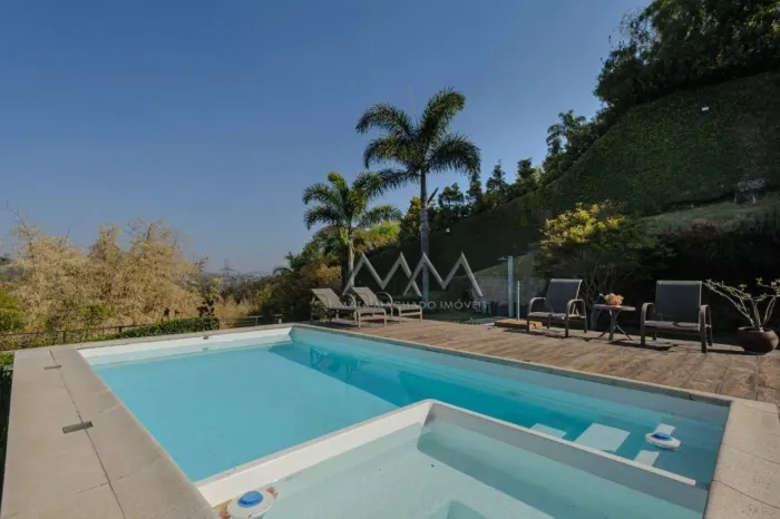 Casa à Venda no Condomínio Village Terrasse | 350 m² - 4 quartos.