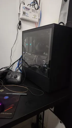 PC Gamer Ryzen 5800XT + RX 7700XT 16 Ram 3600mhz