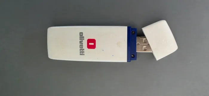 Modem USB 3G da marca Olivetti, Olicard 155