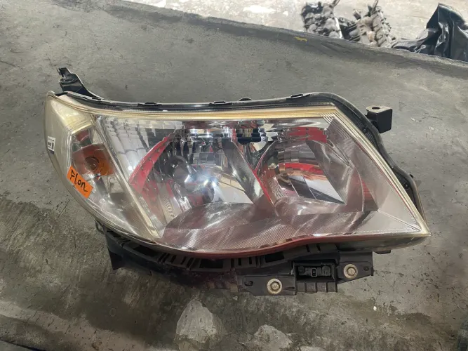 Farol direito Subaru Forester Xenon 2010 2011 Usado 