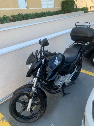 Honda CB300 2013 - Motor Nunca Aberto + Baús GIVI