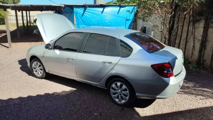 Renault Symbol Privilège Hi-flex 1.6 16V 4P 2010