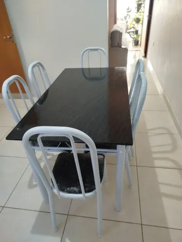 Mesa de seis cadeiras 