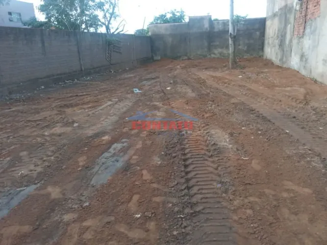 Venda de Terreno / Lote na cidade de São Carlos
