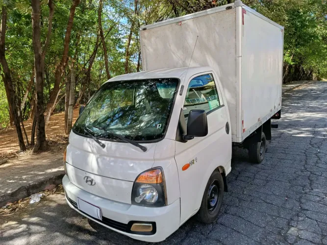HR 2.5 Hyundai Baú 