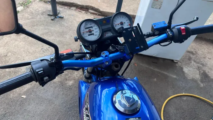 Vendo moto em dias só transferir, funcionando tudo