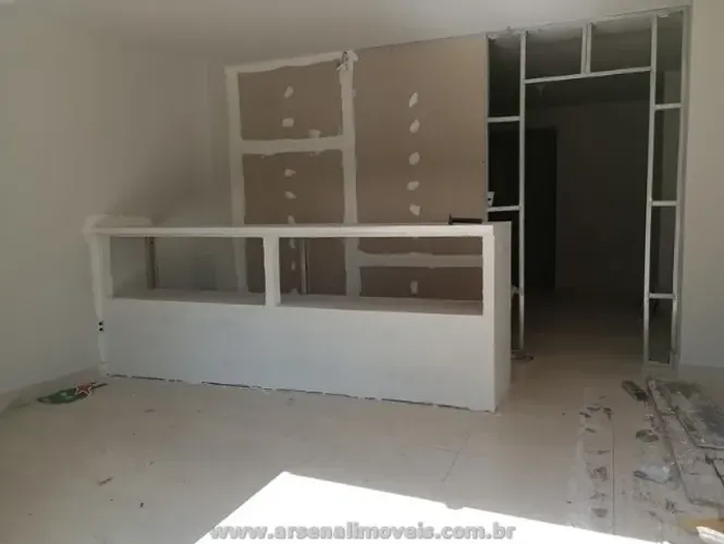 Arsenal Imóveis Aluga- Loja rua principal Candido Reis-Próximo Upa do Coelho-Só 1.000,00