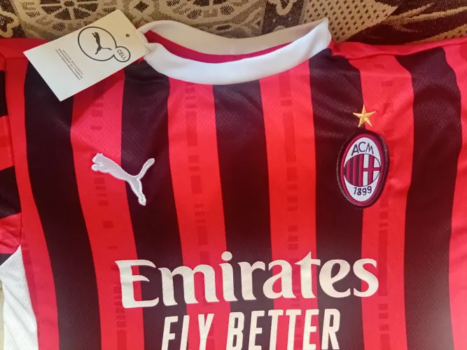 Linda camisa do Milan M