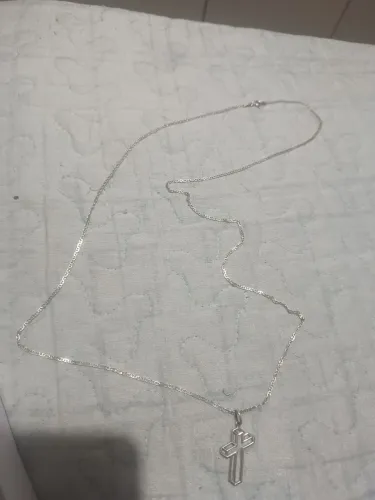 Cordão de prata com certificado de garantia