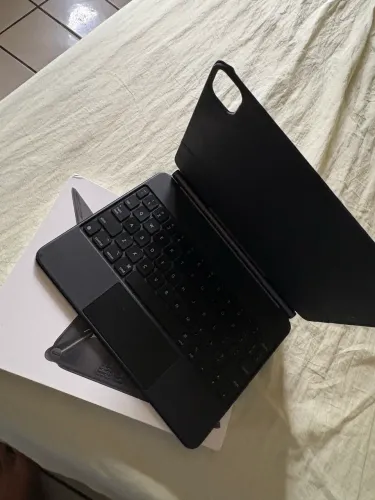 Magic Keyboard 