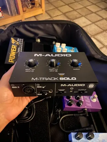 M-AUDIO TRACK SOLO 2 CANAIS