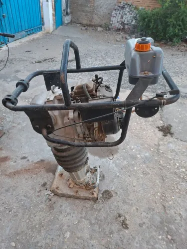 COMPACTADORES A GASOLINA TOYAMA