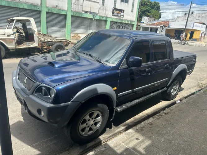 Mitsubishi L200 Sport HPE 2.5 4X4 CD DTI Dies. Mec. 2005