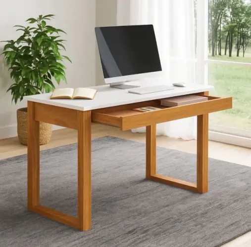 Mesa de estudo/escrivaninha madeira madeira  NOVA, sem montar