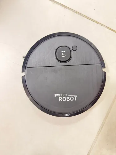 Robô aspirador pequeno