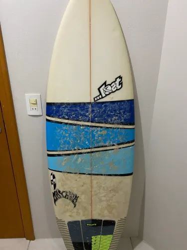 Prancha de surf Lost V3 Rocket 5?9 34L com deck e quilha bom estado