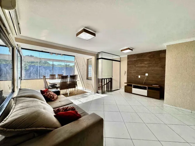 Cobertura / Penthouse 4 dormitórios 1 suíte à Venda na Pitangueiras no Guarujá | QVista In