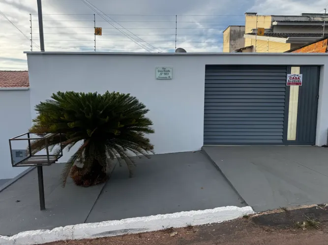 ALUGA-SE CASA EM PARAÍSO - SETOR SERRANO II