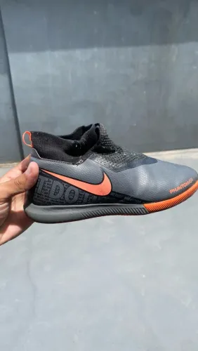 Chuteira de Futsal Nike Phantom Vision (VSN) Academy DF