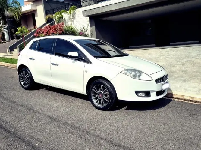 Fiat Bravo Essence 1.8 Flex 16V 5P 2014