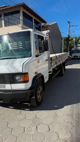 Mercedes 710 impecável