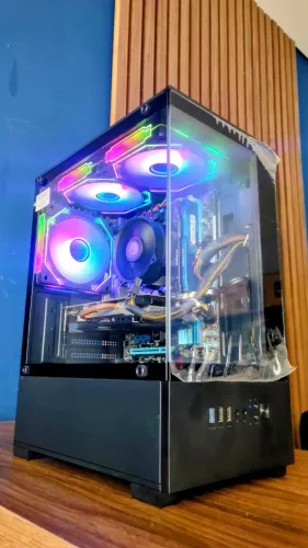 PC Gamer Gabinete novo com plastico e caixa original 