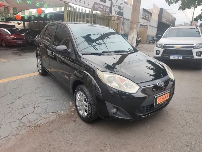 Ford Fiesta Sed. 1.6 8V Flex 4P 2013